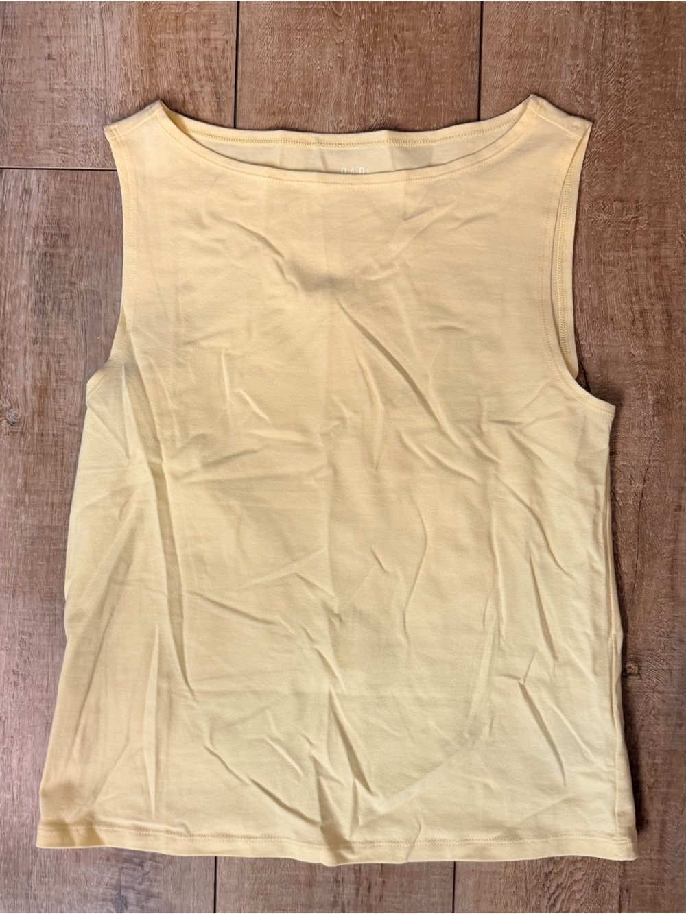 Gap Sleeveless Crewneck Tank Top in Pale Yellow